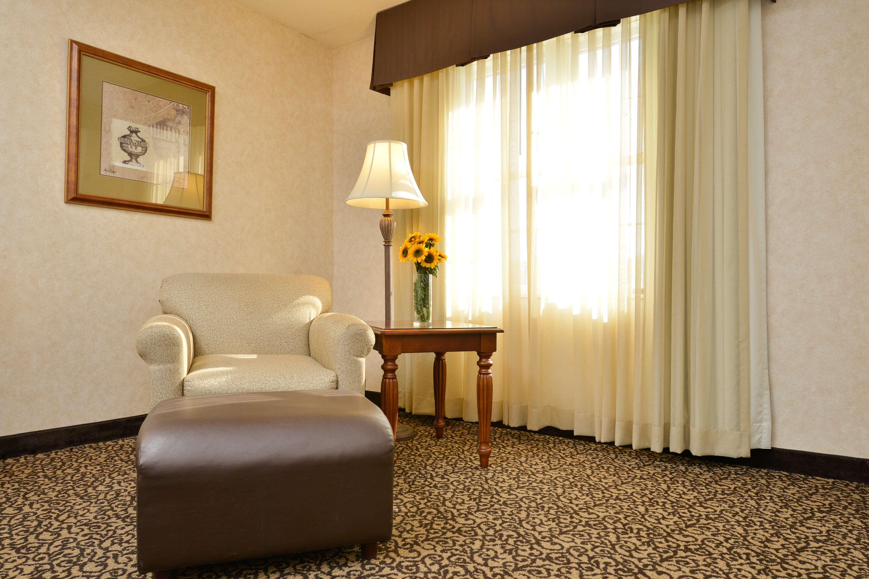 Best Western Plus Steeplegate Inn Дейвънпорт Екстериор снимка