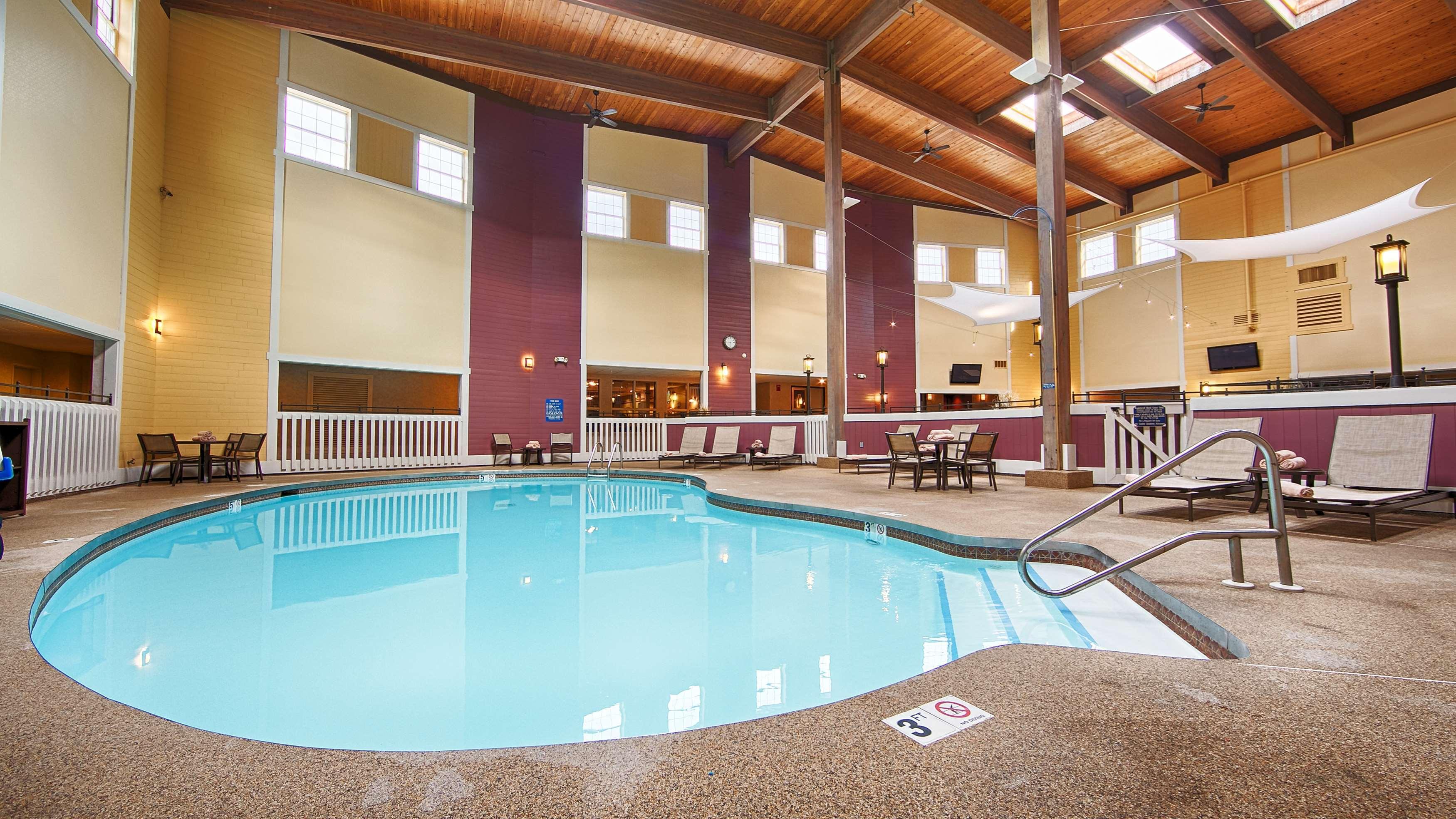 Best Western Plus Steeplegate Inn Дейвънпорт Екстериор снимка