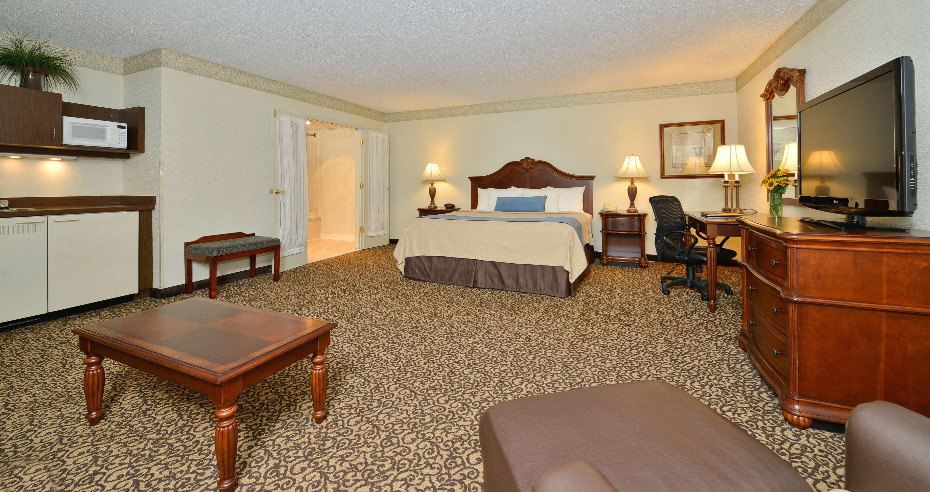 Best Western Plus Steeplegate Inn Дейвънпорт Екстериор снимка