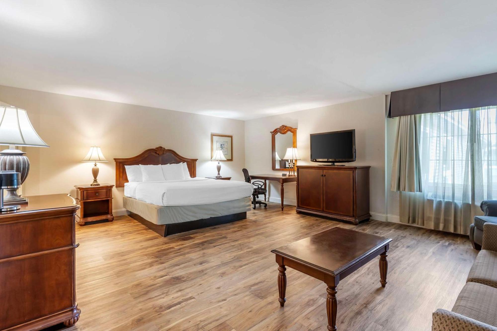 Best Western Plus Steeplegate Inn Дейвънпорт Екстериор снимка