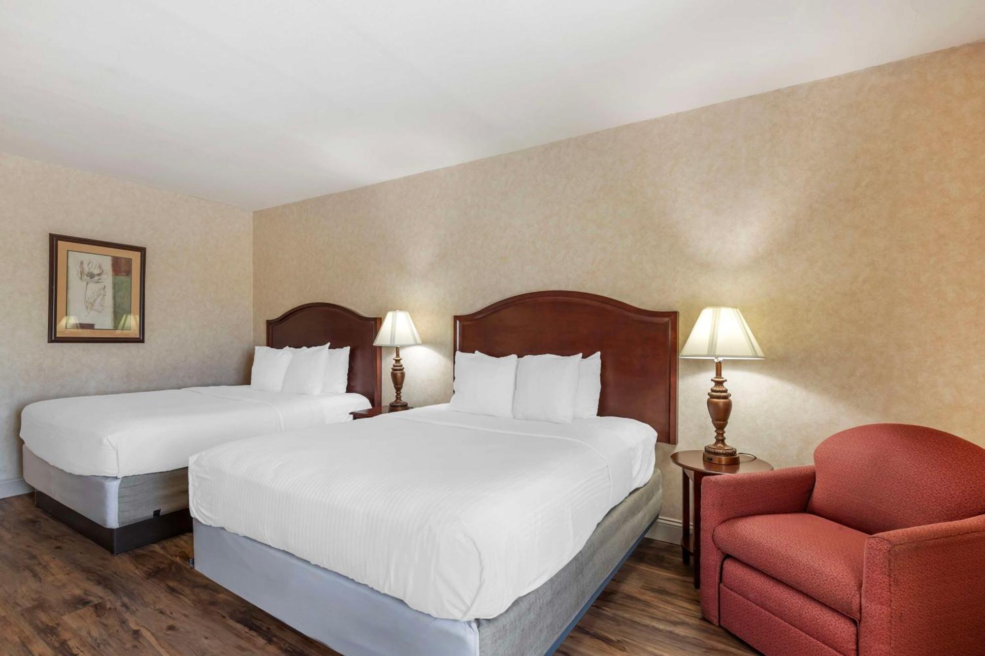 Best Western Plus Steeplegate Inn Дейвънпорт Екстериор снимка