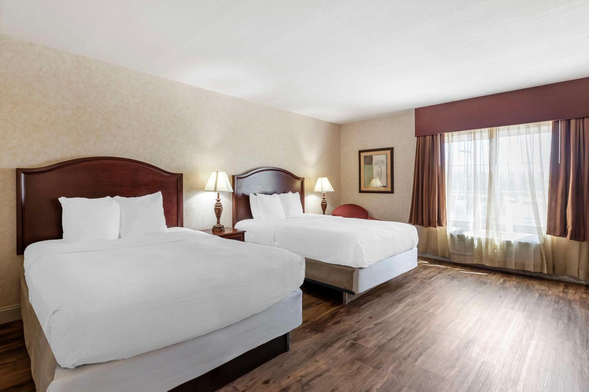 Best Western Plus Steeplegate Inn Дейвънпорт Екстериор снимка