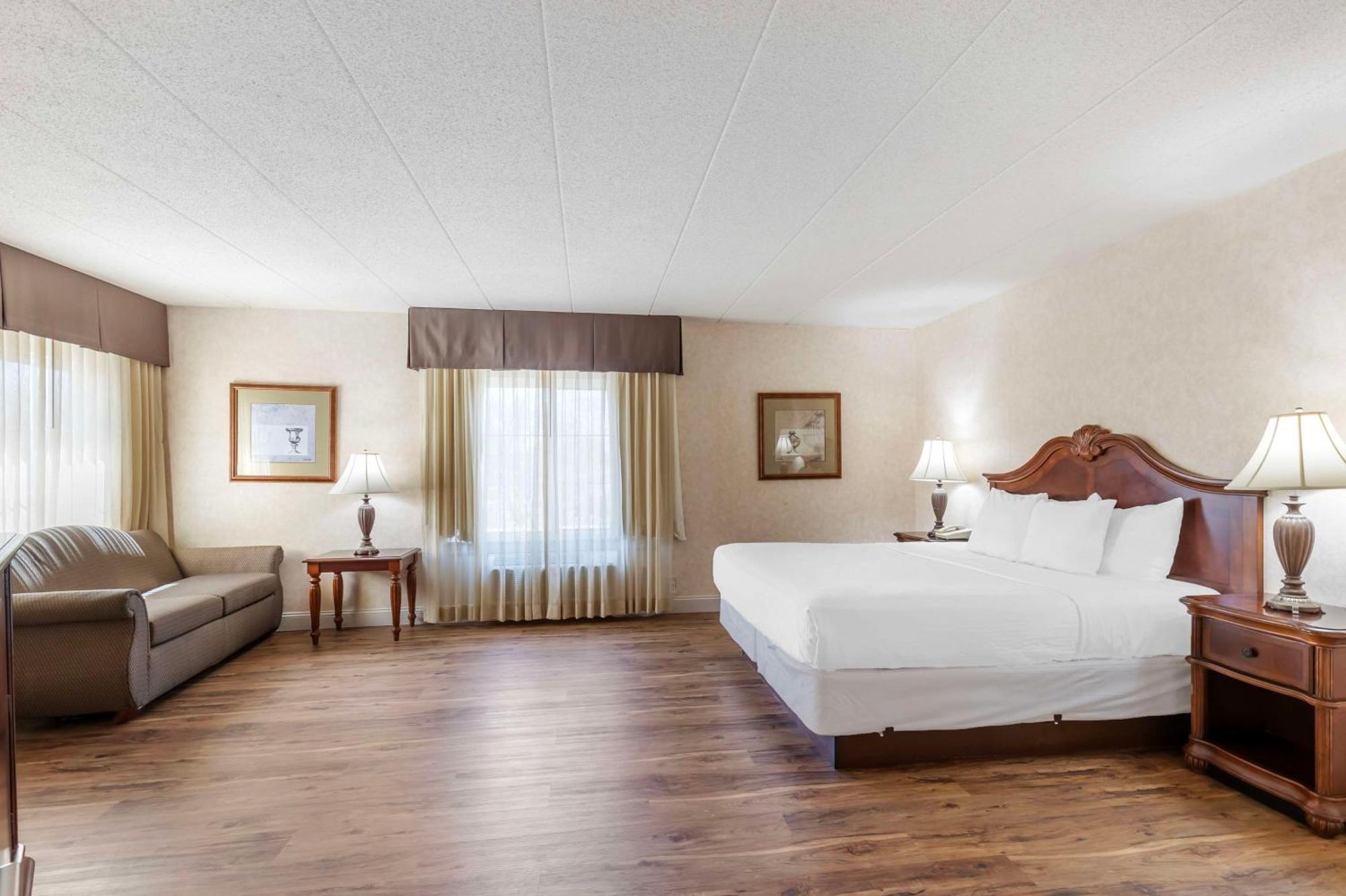 Best Western Plus Steeplegate Inn Дейвънпорт Екстериор снимка