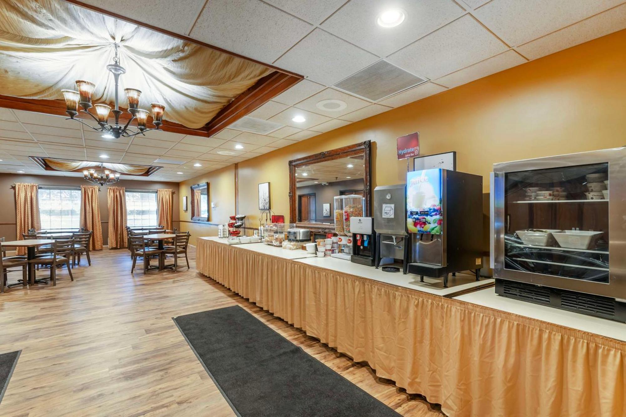 Best Western Plus Steeplegate Inn Дейвънпорт Екстериор снимка
