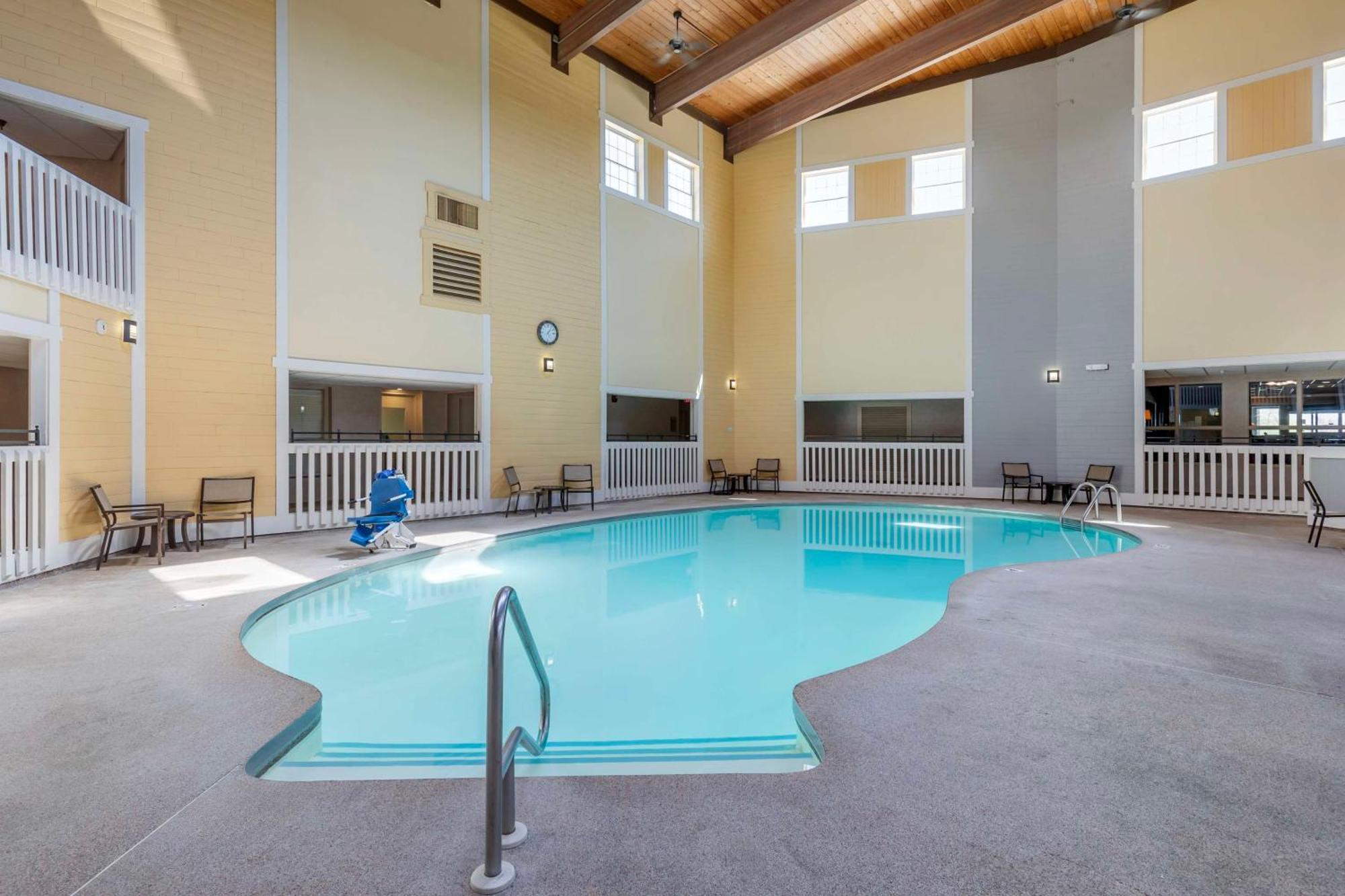 Best Western Plus Steeplegate Inn Дейвънпорт Екстериор снимка