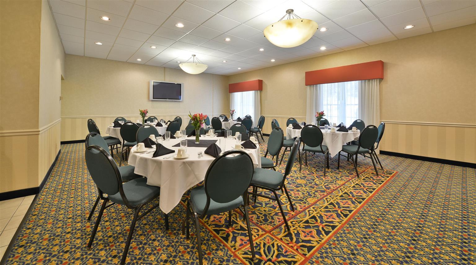 Best Western Plus Steeplegate Inn Дейвънпорт Екстериор снимка